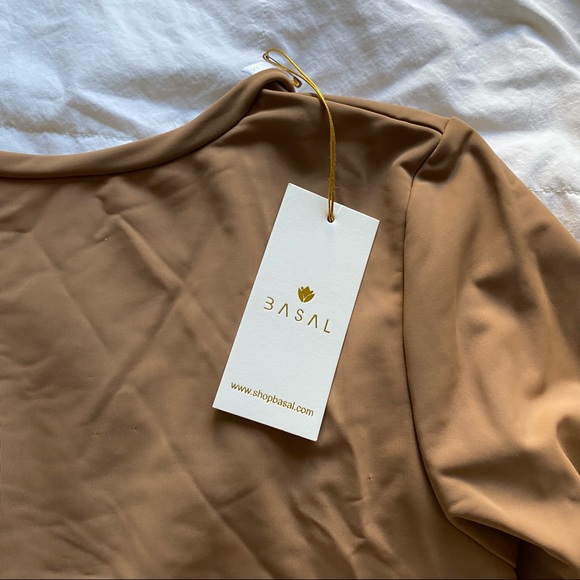 NWT basal bodysuit shapewear long sleeve tan/camel sz m - Picture 5 of 5